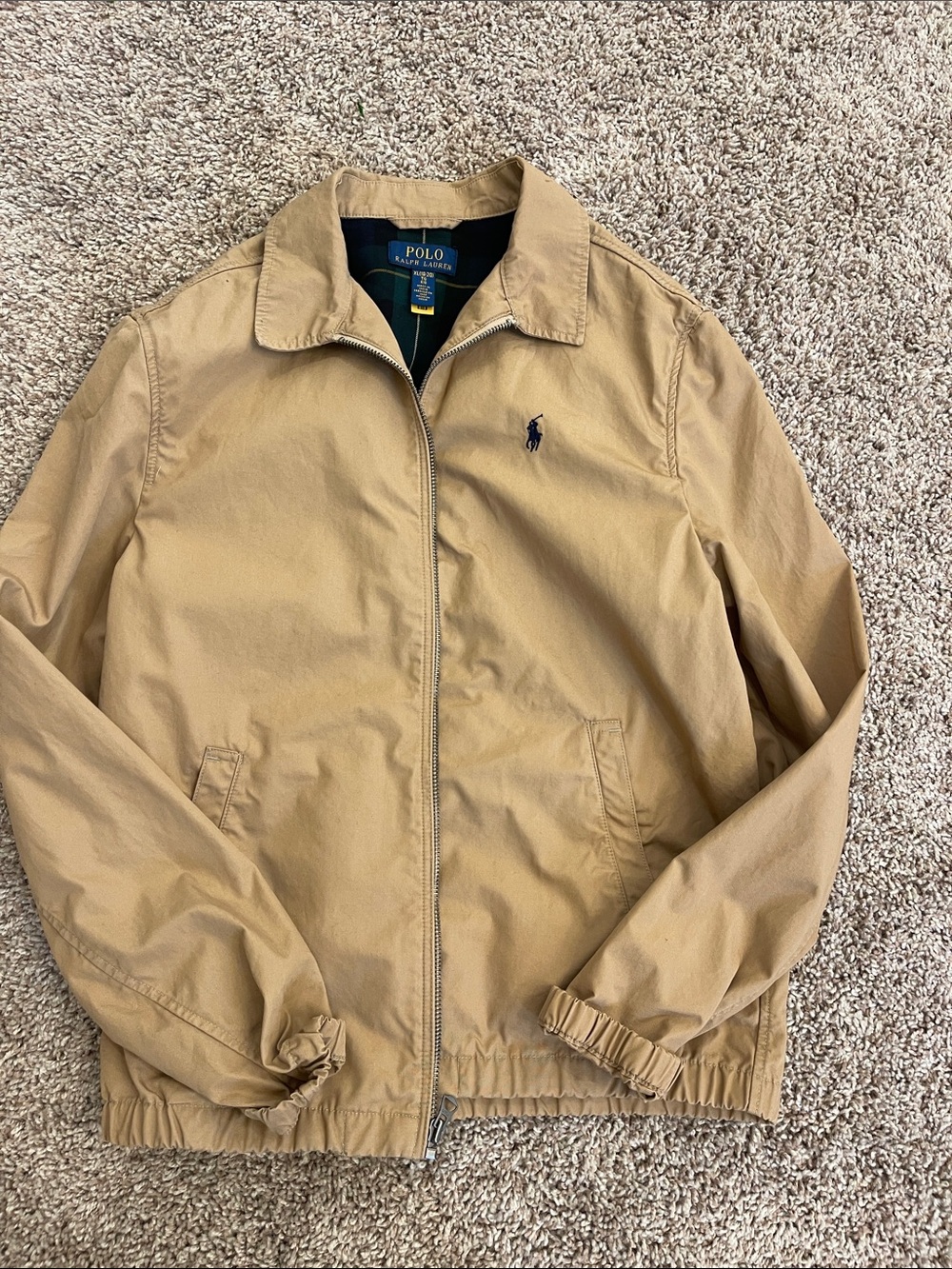 Polo khaki zip up
Jacket. Unisex